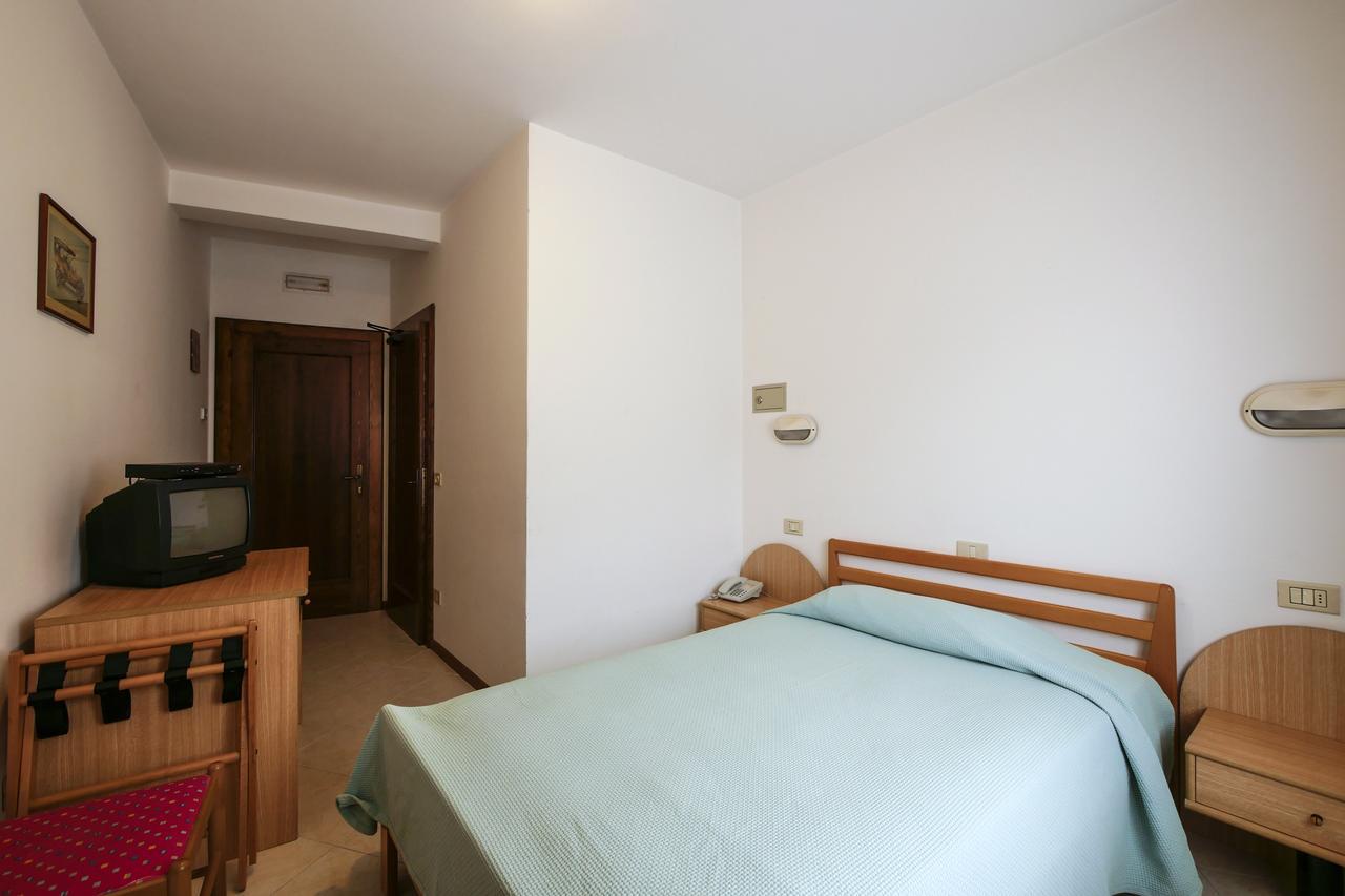 Albergo De March Farra d'Alpago Exterior foto